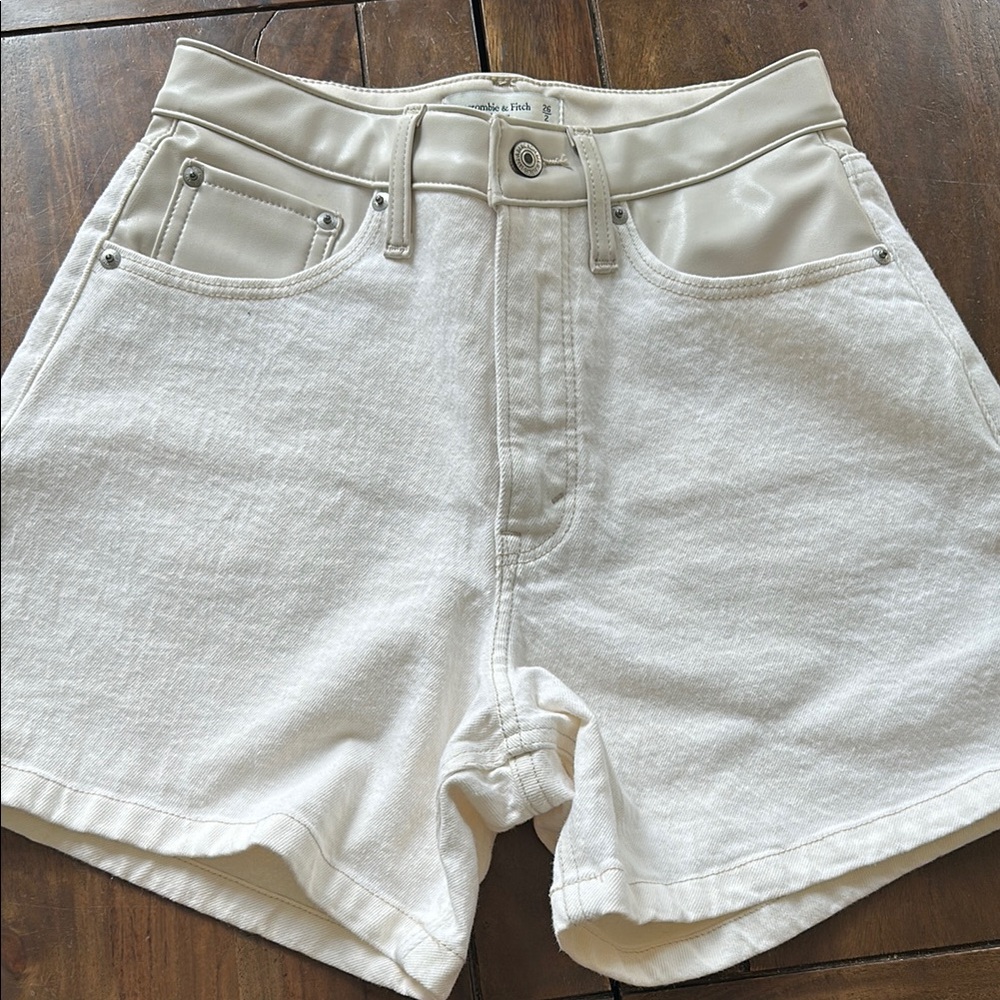 High-Rise White Women’s Shorts
